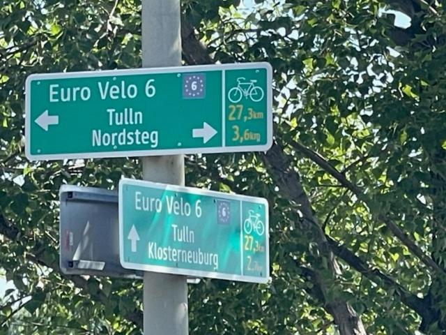 Komfortfertige Wohnungen Freihof Vienna Luaran gambar